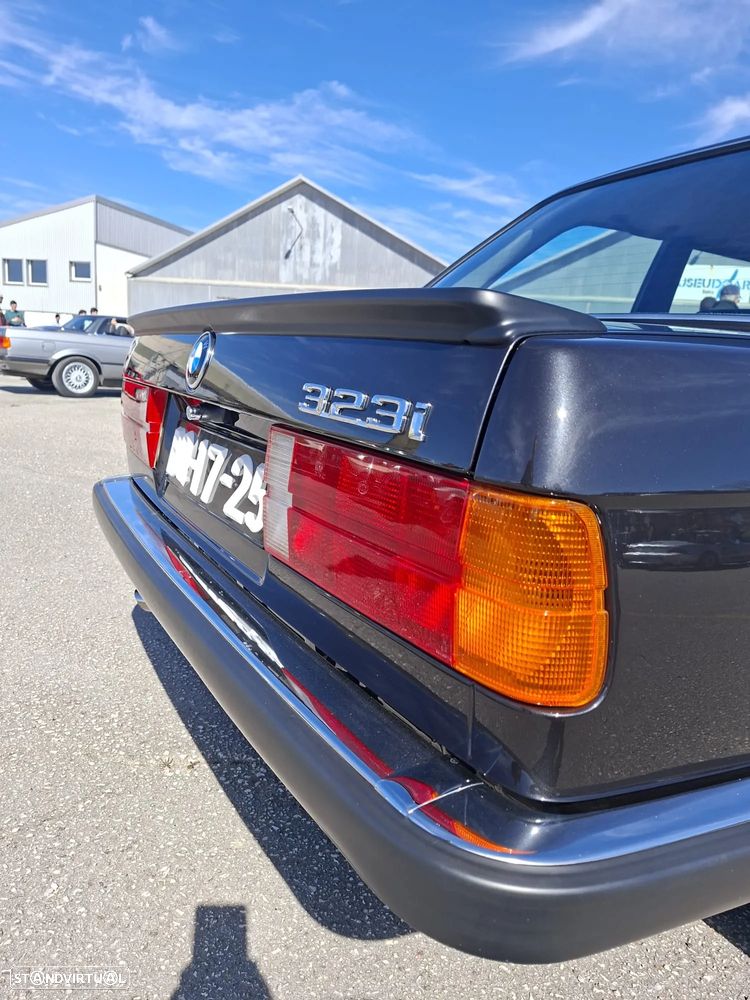 BMW 323 - 3