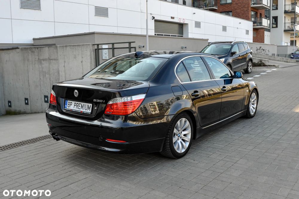 BMW Seria 5 530i - 4