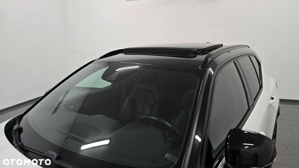 Volvo XC 40 D4 AWD Geartronic R-Design - 14