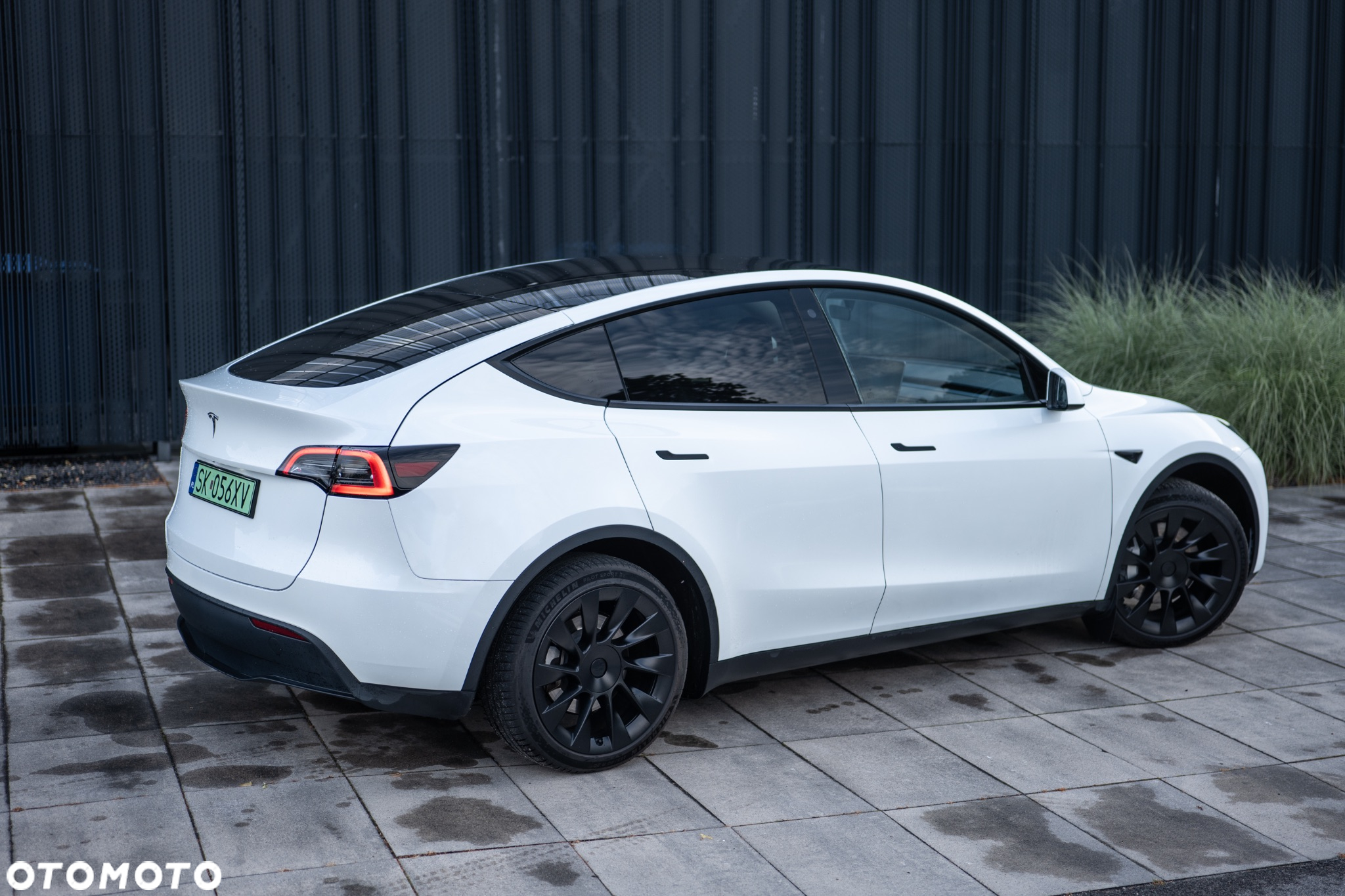 Tesla Y Long Range AWD - 9