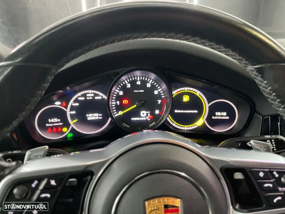 Porsche Cayenne Coupé E-Hybrid - 27