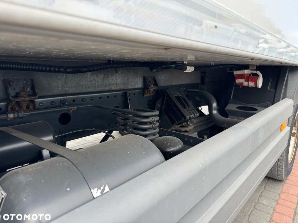 Mercedes-Benz ATEGO 1018 ,,818 ,,821 ,,921 ,,1018 ,,1218 ,,1223 ,,1224 ,,1523 ,,1527 ,,1530 - 11