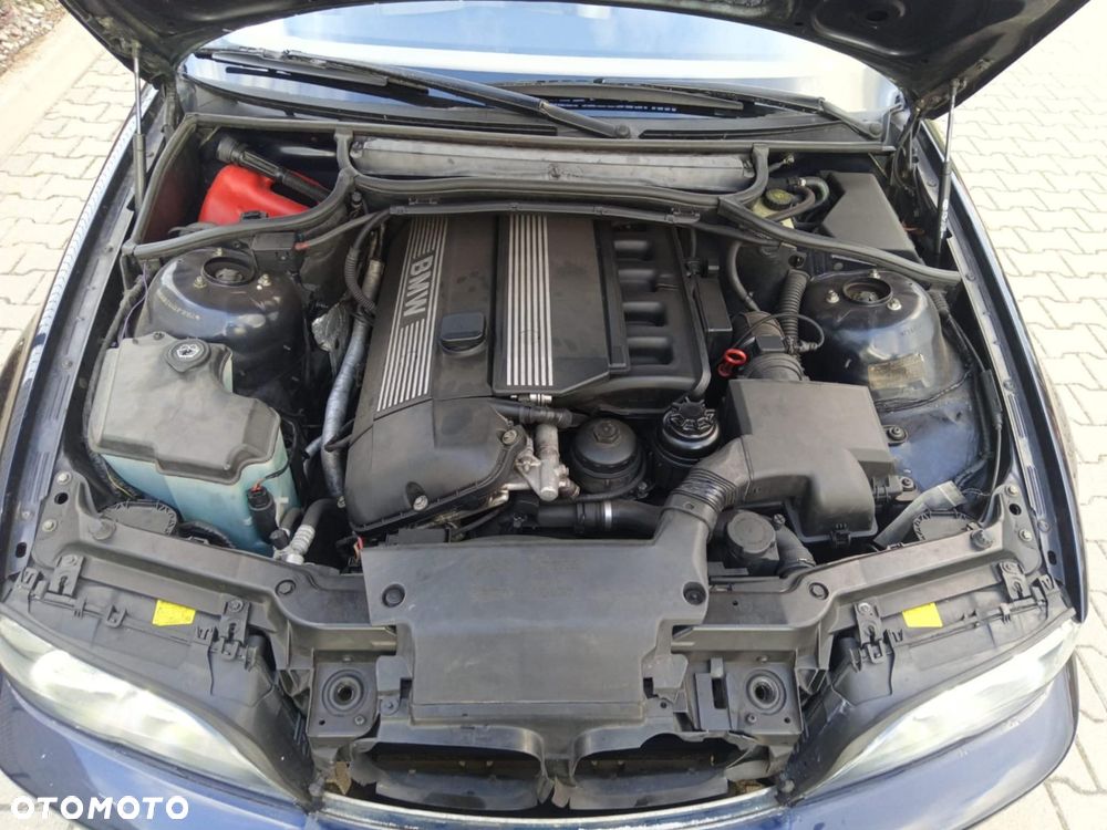 BMW Seria 3 323Ci - 8