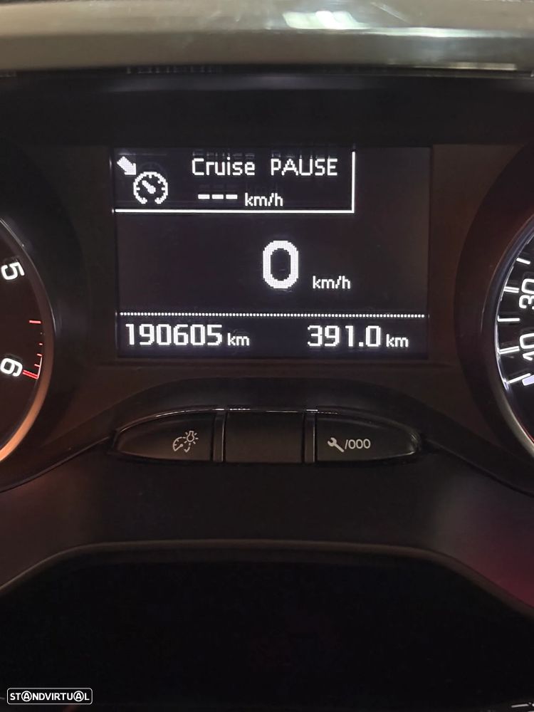 Peugeot 208 1.6 BlueHDi Allure - 15