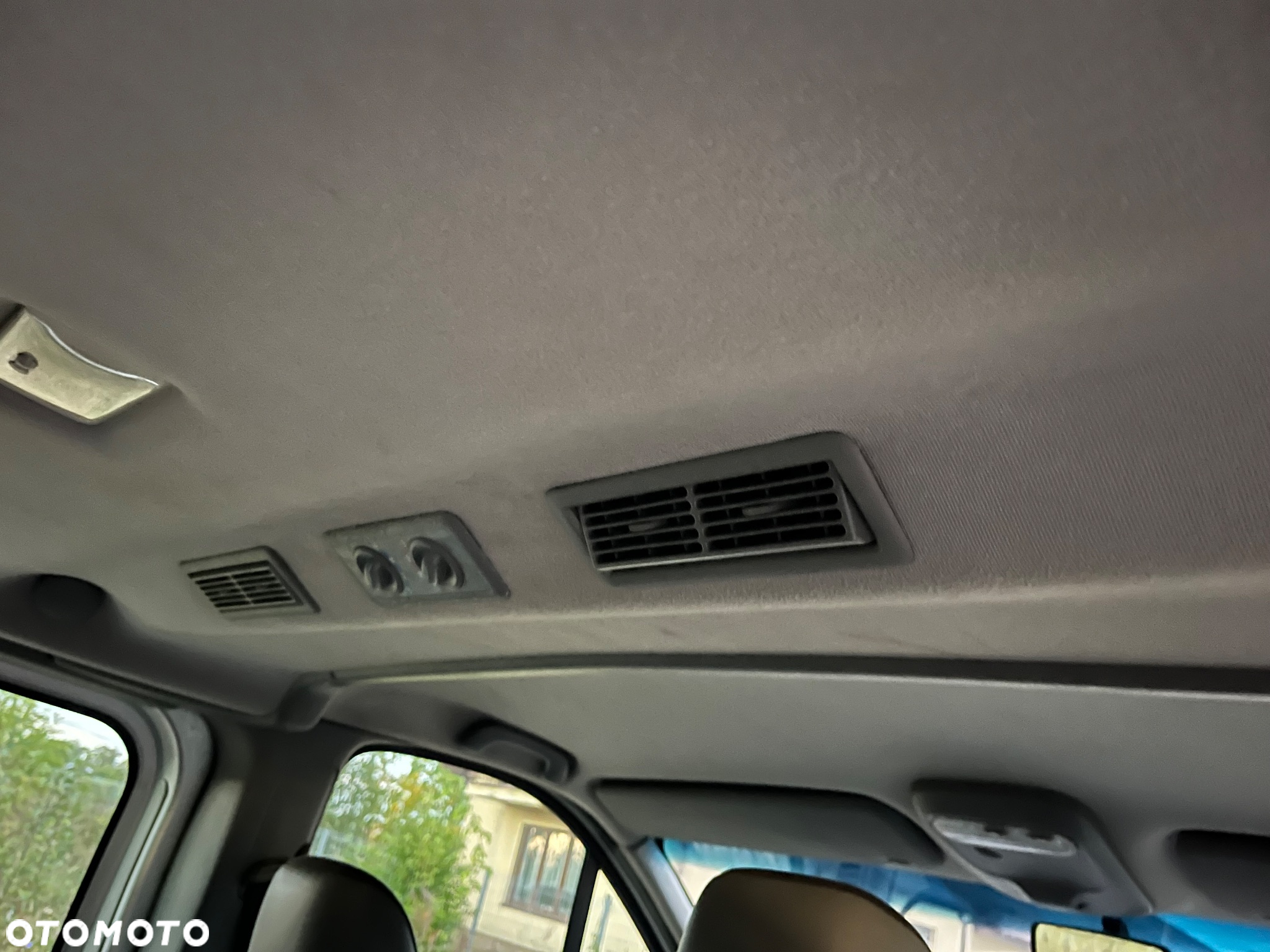 Opel Vivaro L2H1 2.9t - 12
