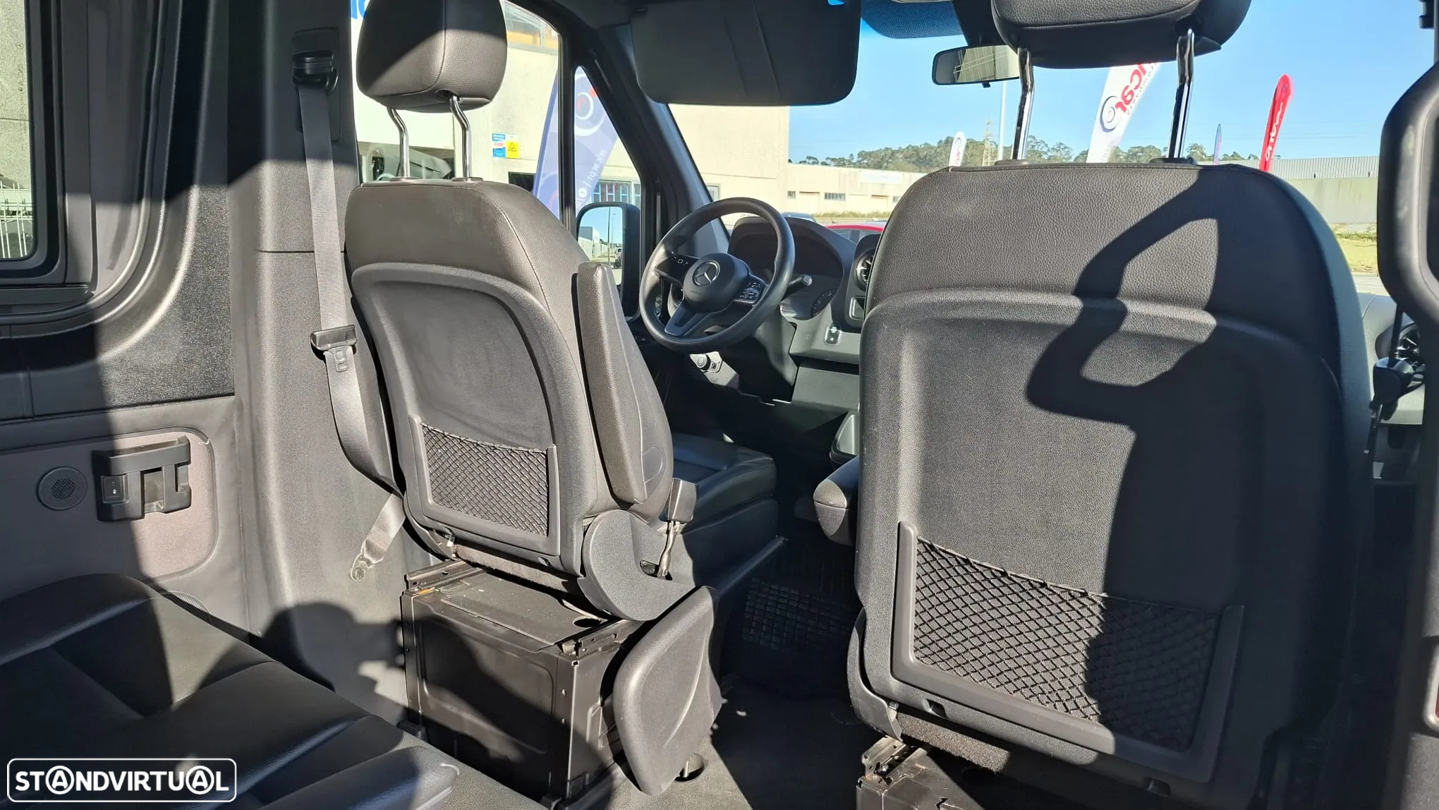Mercedes-Benz Sprinter - 33