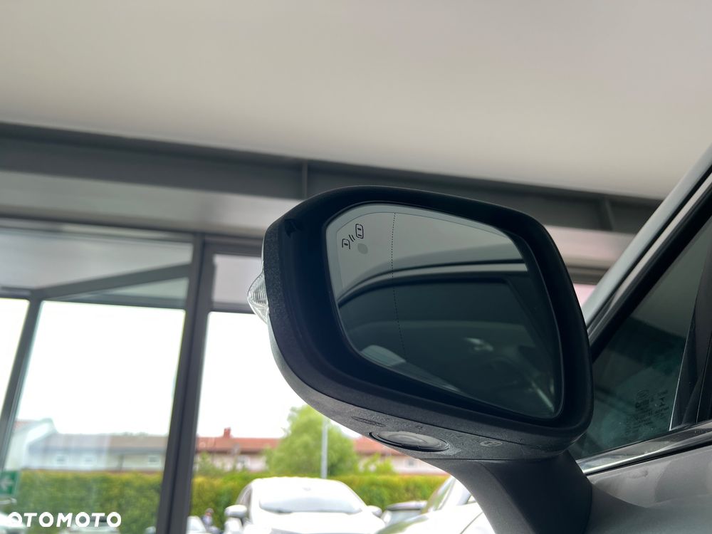 Ford Mondeo 2.0 EcoBlue Titanium - 12