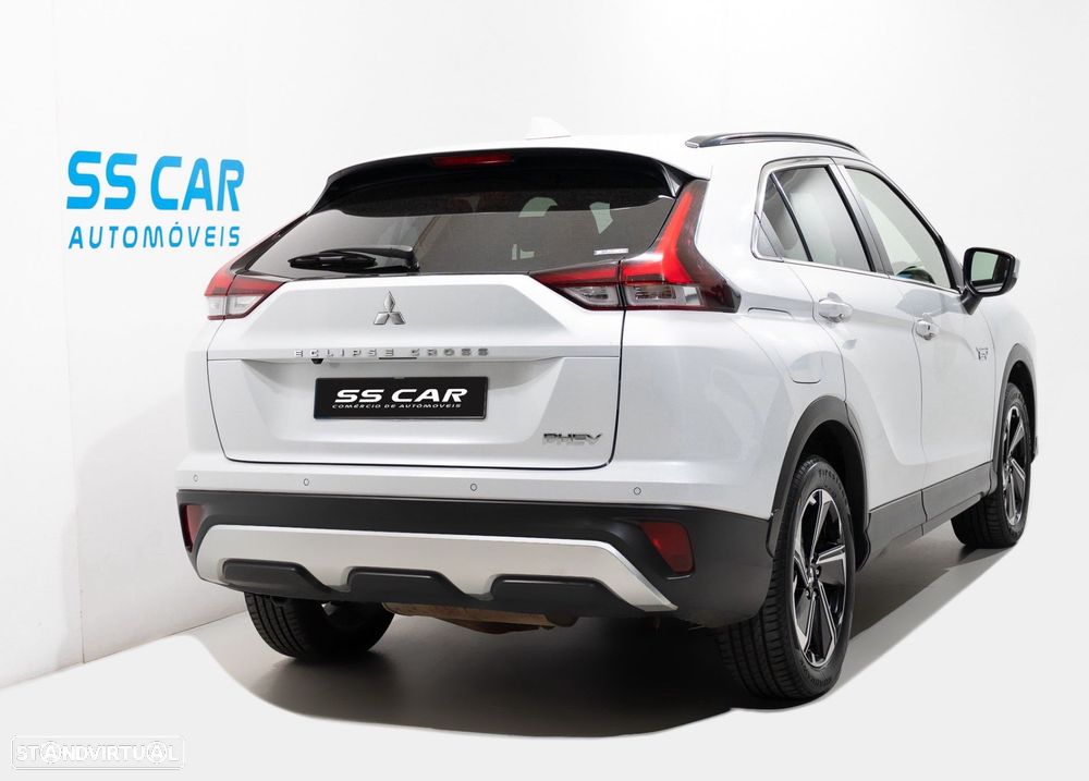 Mitsubishi Eclipse Cross 2.4 PHEV eMotion - 3