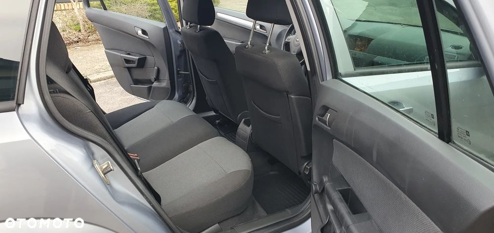 Opel Astra 1.6 Caravan Enjoy - 11