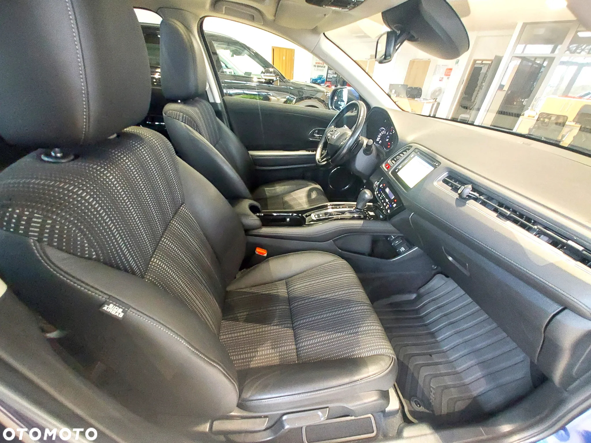 Honda HR-V 1.5 Executive (ADAS) CVT - 12