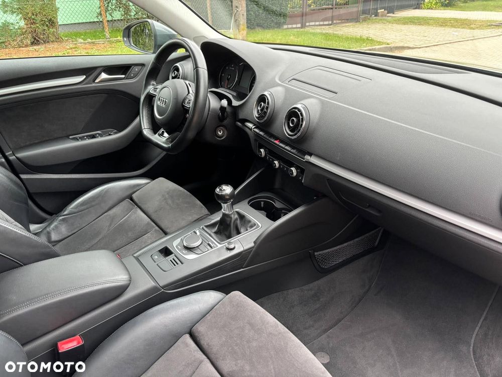 Audi A3 Sportback 2.0 TDI Ambition - 11