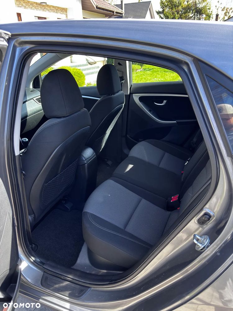 Hyundai i30 1.6 CRDi Classic - 10