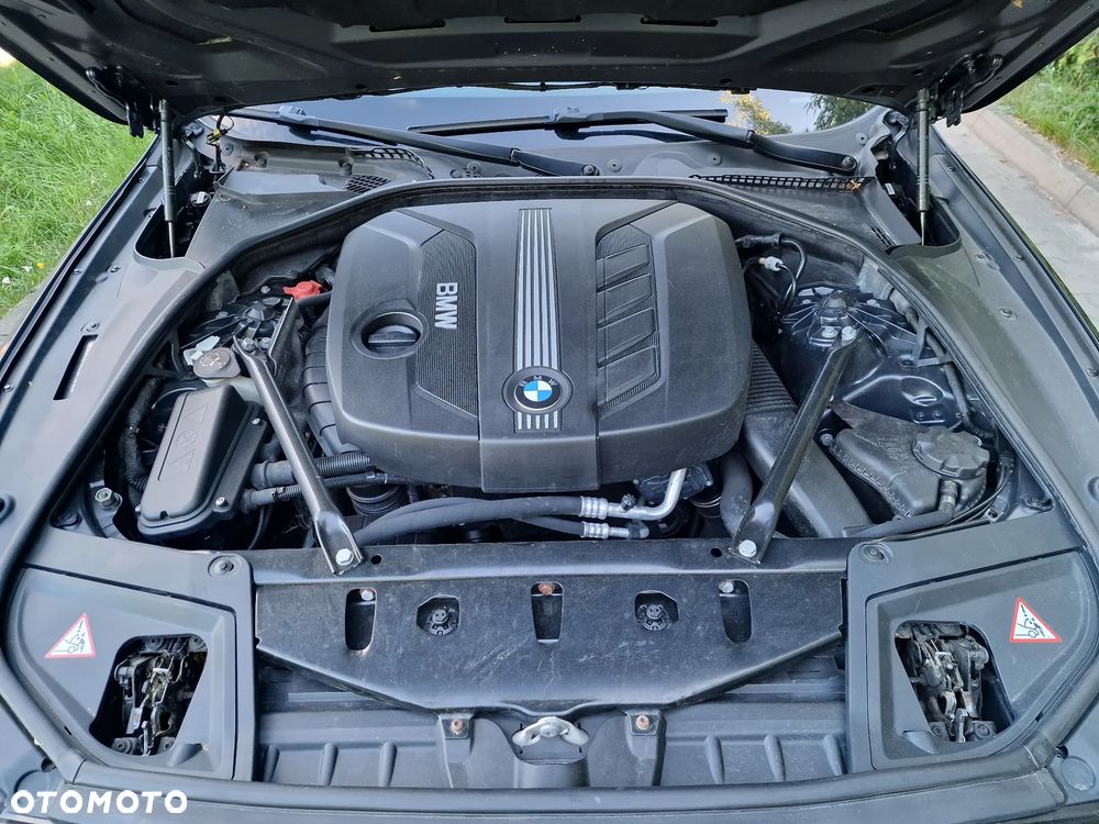 BMW Seria 5 520d Luxury Line - 13
