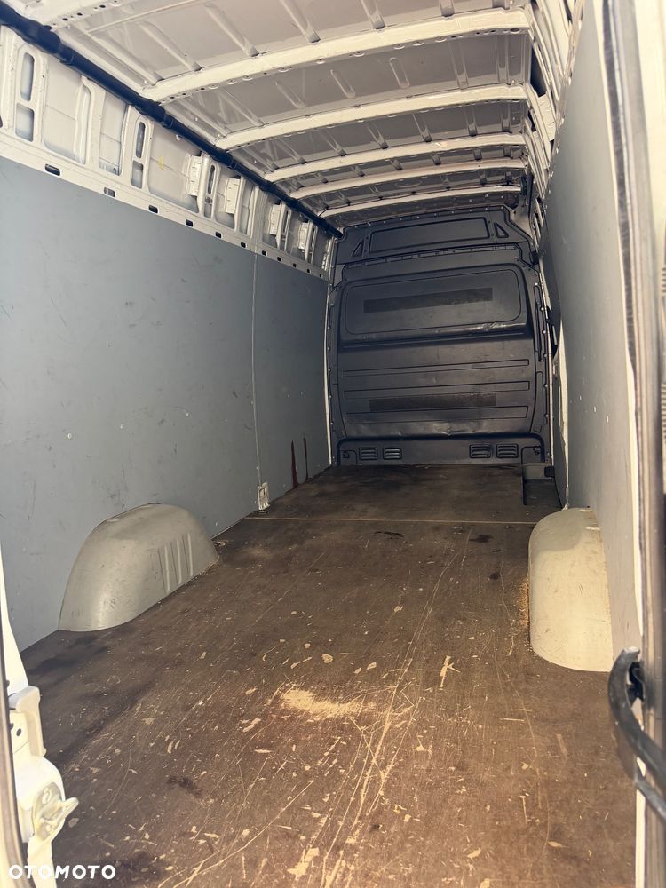 Mercedes-Benz Sprinter - 8