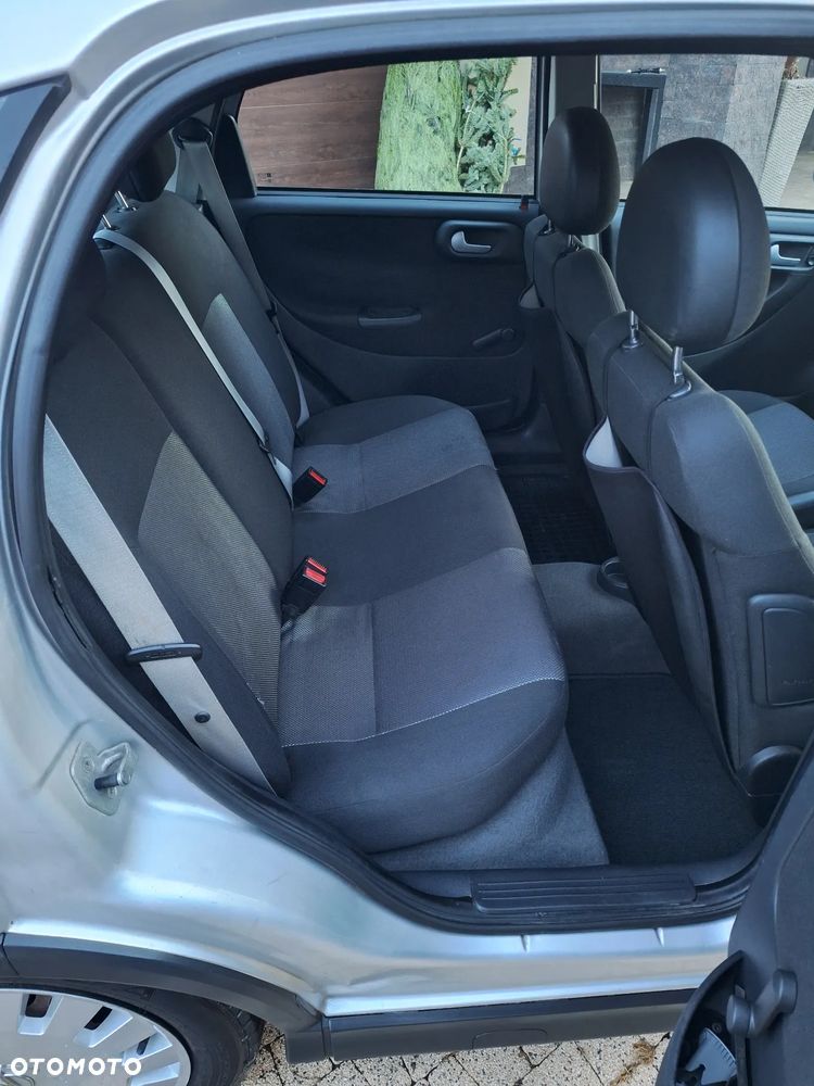Opel Corsa - 24