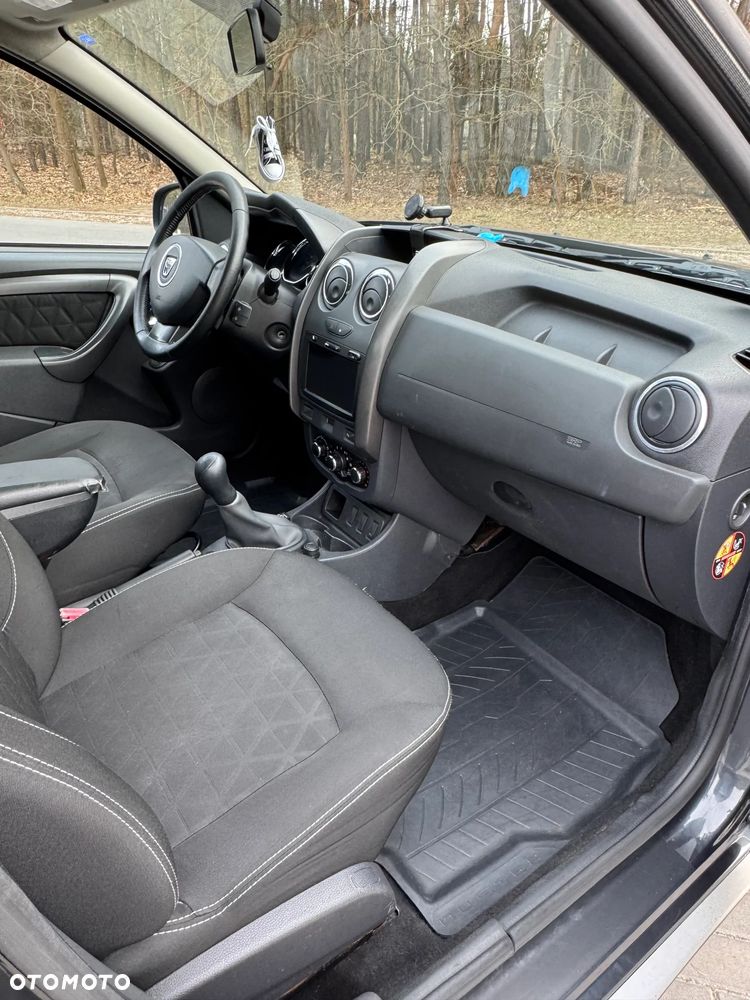 Dacia Duster 1.6 Laureate Euro5 - 9