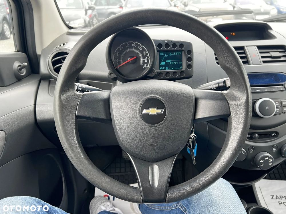 Chevrolet Spark 1.0 Base - 20