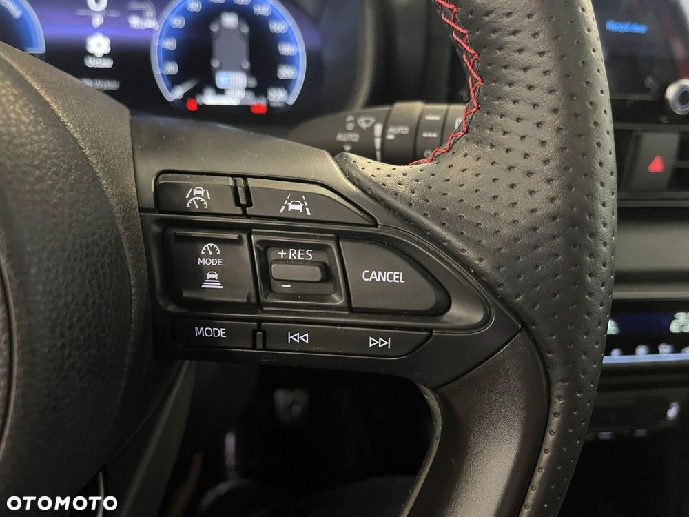 Toyota Yaris Hybrid 1.5 GR Sport - 23