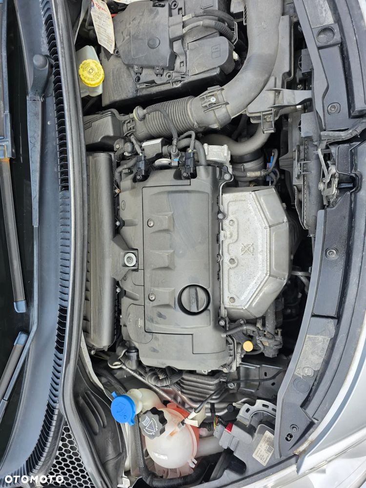Peugeot 207 1.4 Trendy - 8