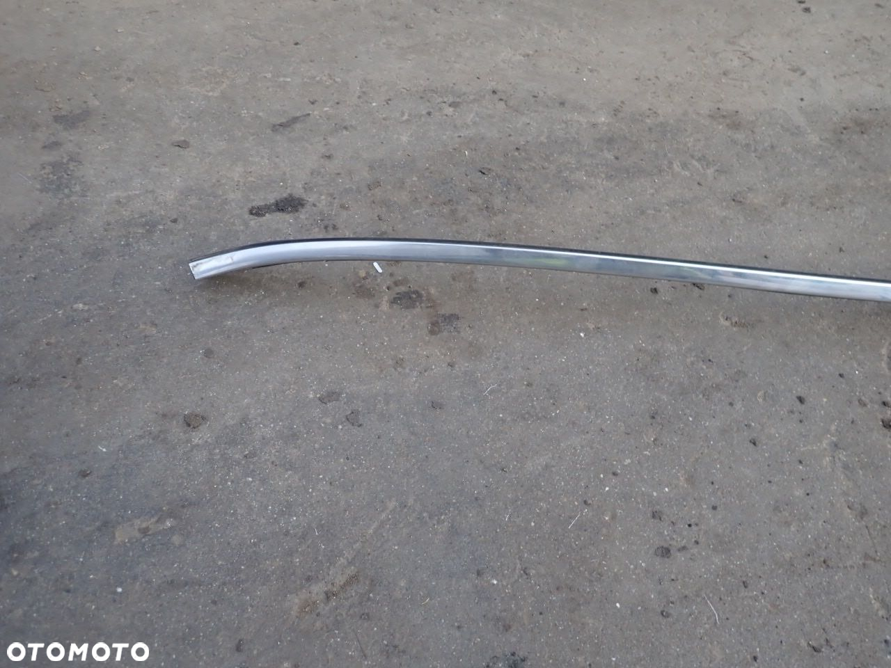 LISTWA DACHOWA PRAWA INFINITI M37X - 5