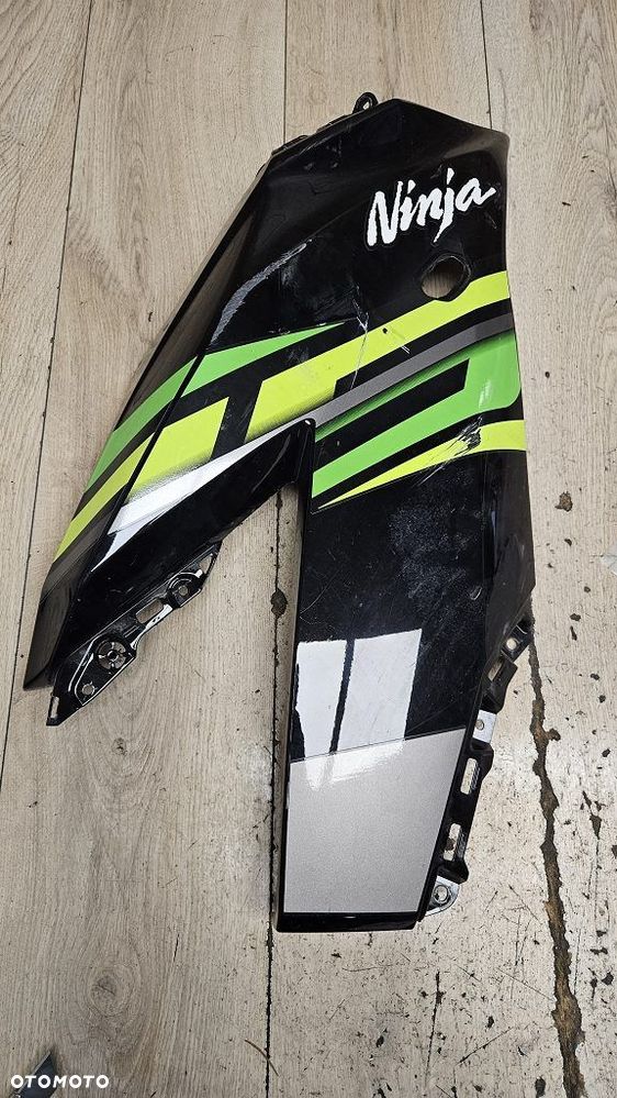 Owiewka prawa bok Kawasaki Ninja 125 (2019+)  55028-0581 - 2