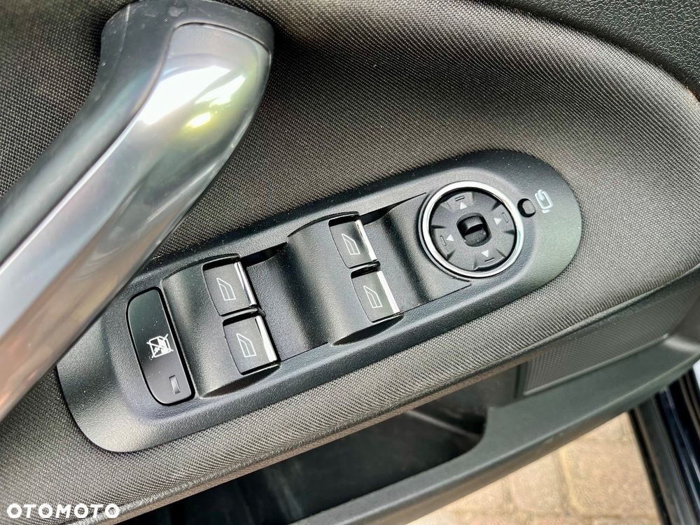 Ford Mondeo 2.0 TDCi Trend - 17