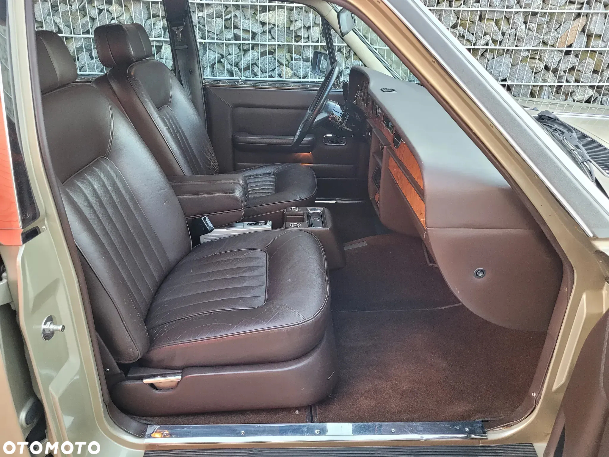 Rolls-Royce Silver Spur - 24