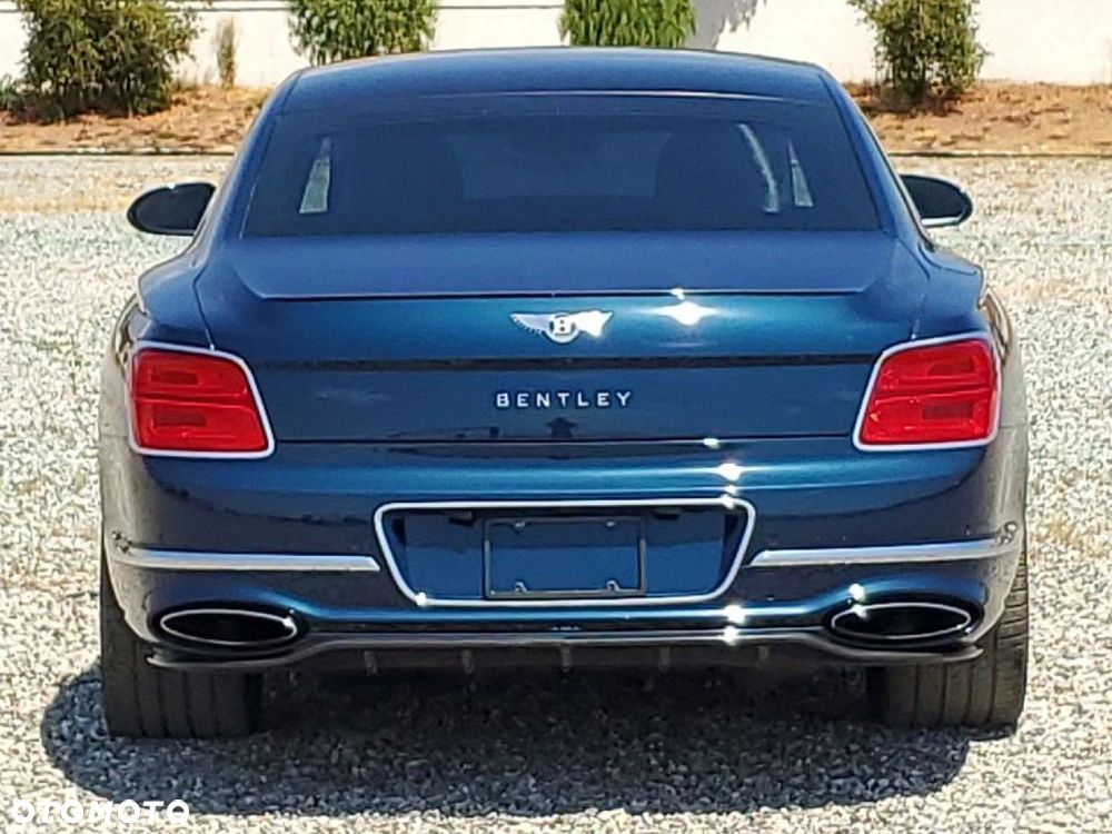 Bentley Flying Spur - 4