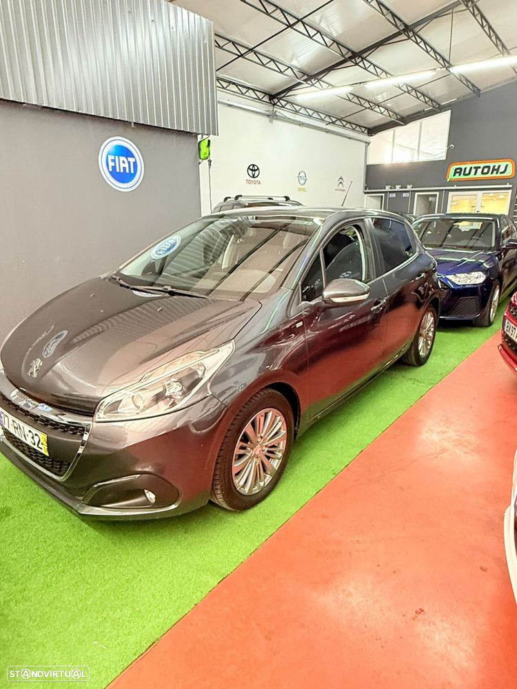 Peugeot 208 1.2 PureTech Style - 3