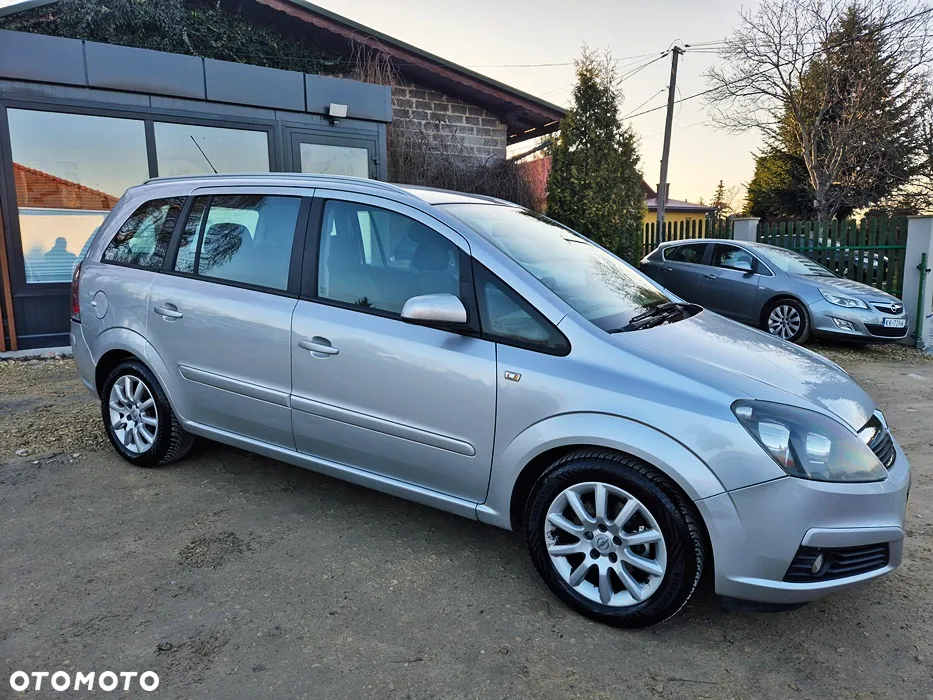 Opel Zafira 1.8 Cosmo - 9