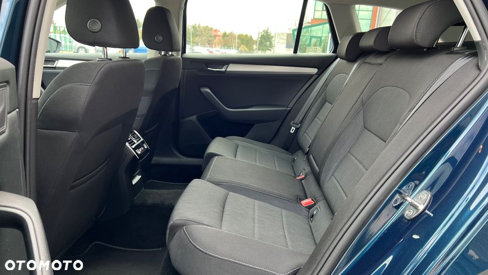 Skoda Superb 2.0 TDI Ambition DSG - 7