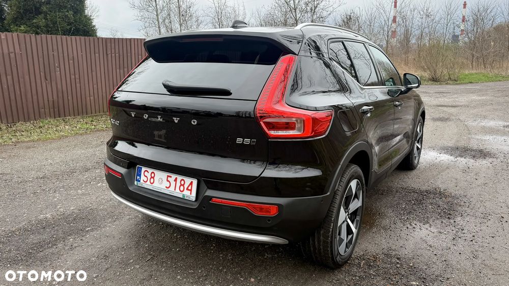 Volvo XC 40 B5 B AWD Momentum Pro - 9