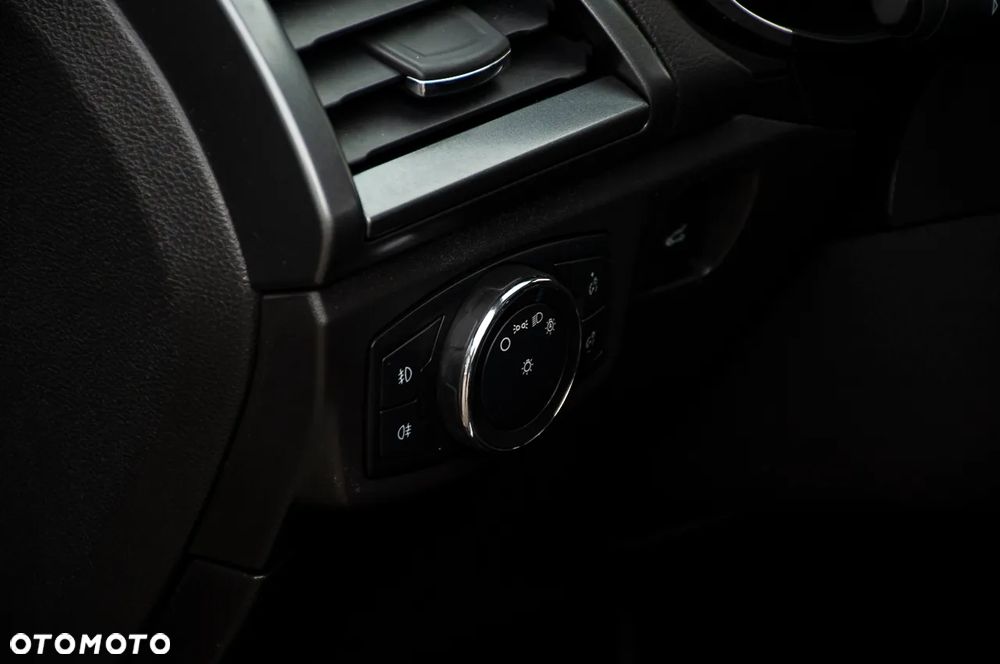 Ford Mondeo 2.0 TDCi STart-Stopp PowerShift-Aut Titanium - 36