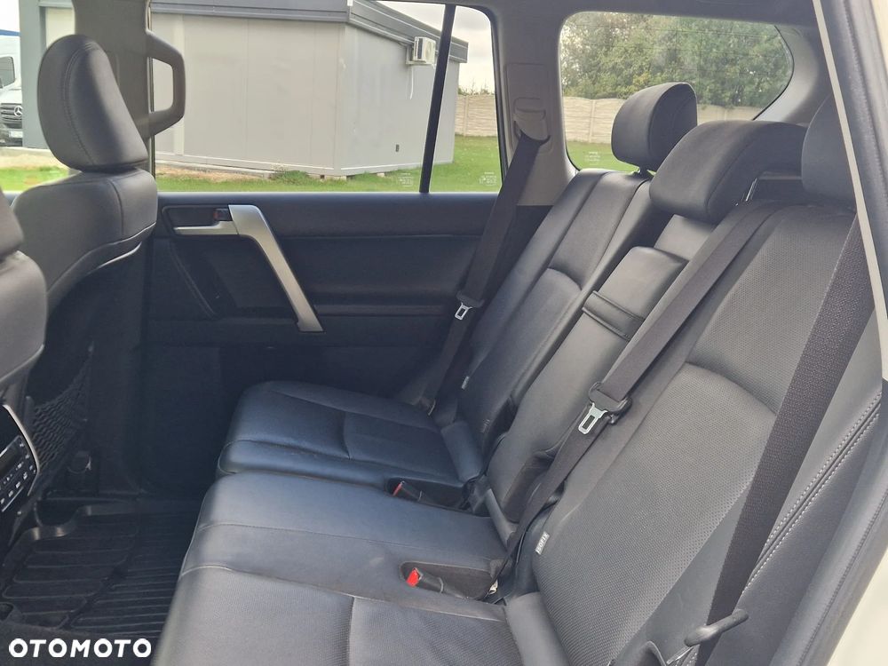 Toyota Land Cruiser - 19