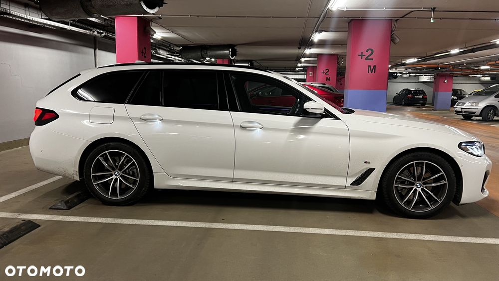 BMW Seria 5 520d xDrive M Sport Edition - 3