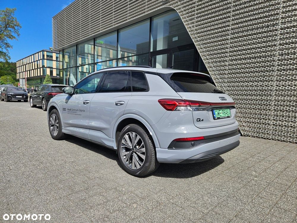 Audi Q4 e-tron - 4