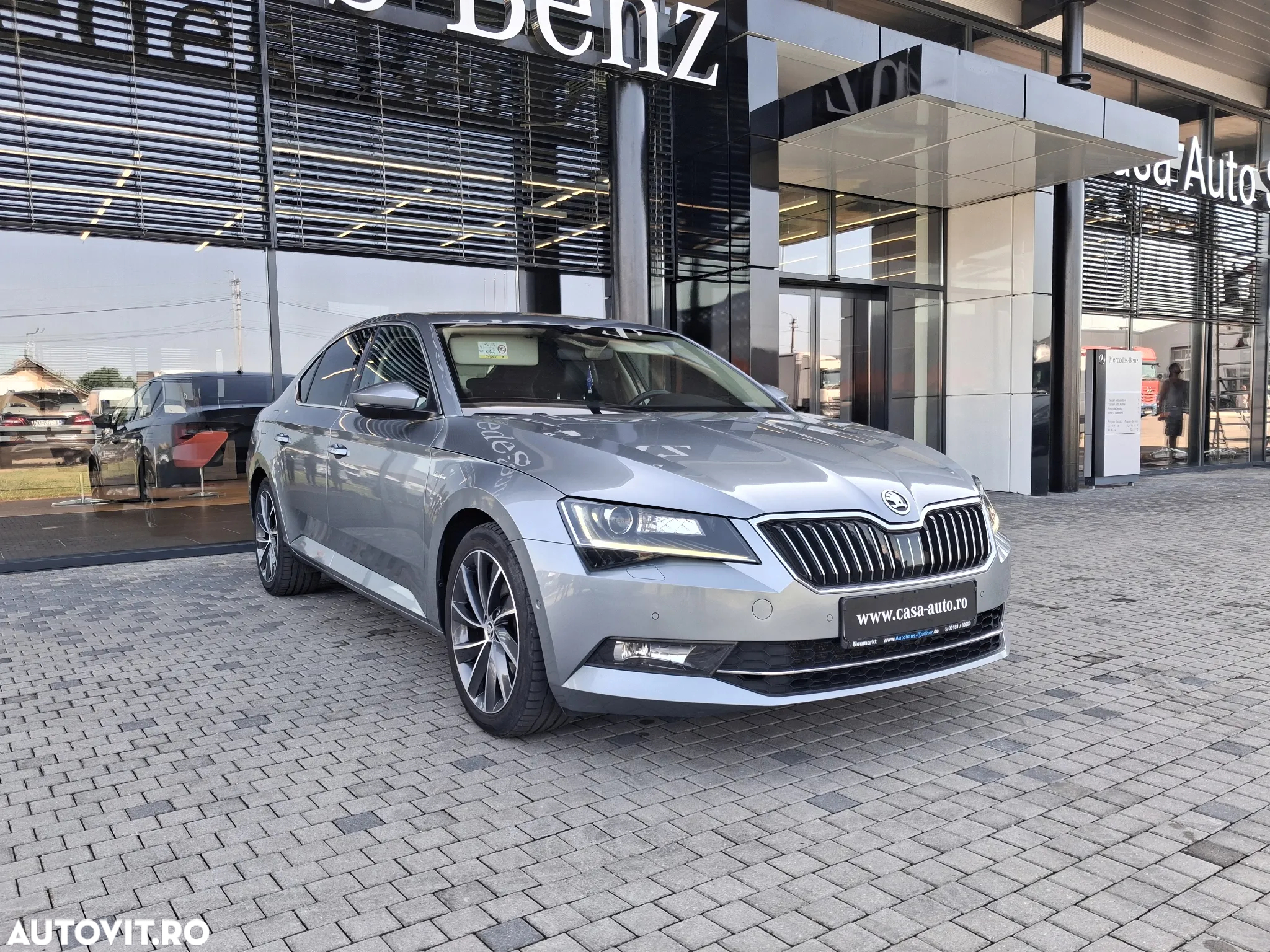 Skoda Superb 2.0 TSI DSG 4X4 Laurin & Klement - 3