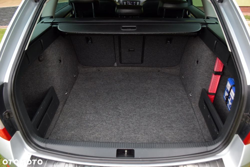 Skoda Octavia 1.6 TDI DPF DSG Elegance - 18