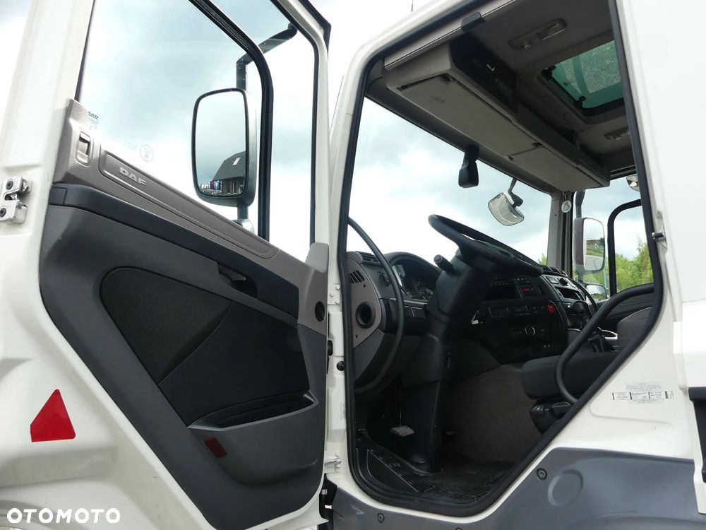 DAF CF 370 / 6x2 / CHŁODNIA 8.25 + WINDA / EURO 6 / 330 TYS KM / - 17