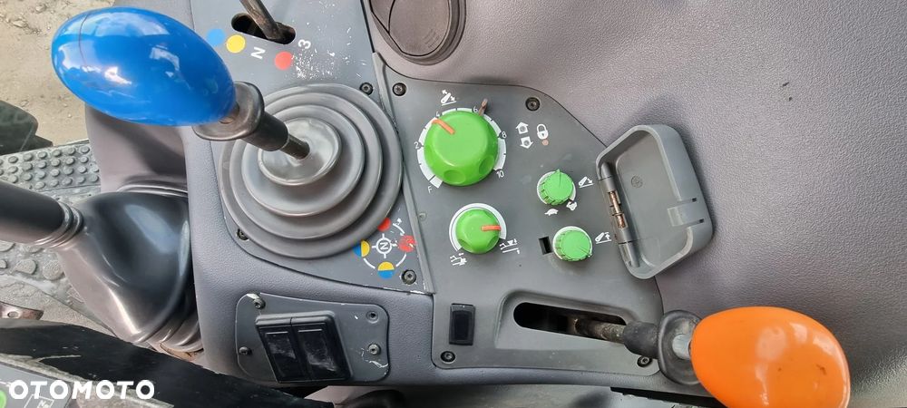 Deutz-Fahr Agrotron 120 MK3 - 10