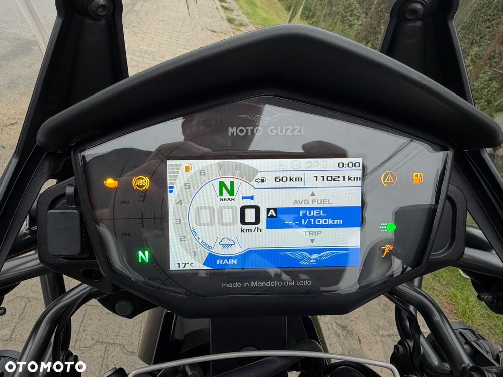 Moto Guzzi V85 - 28