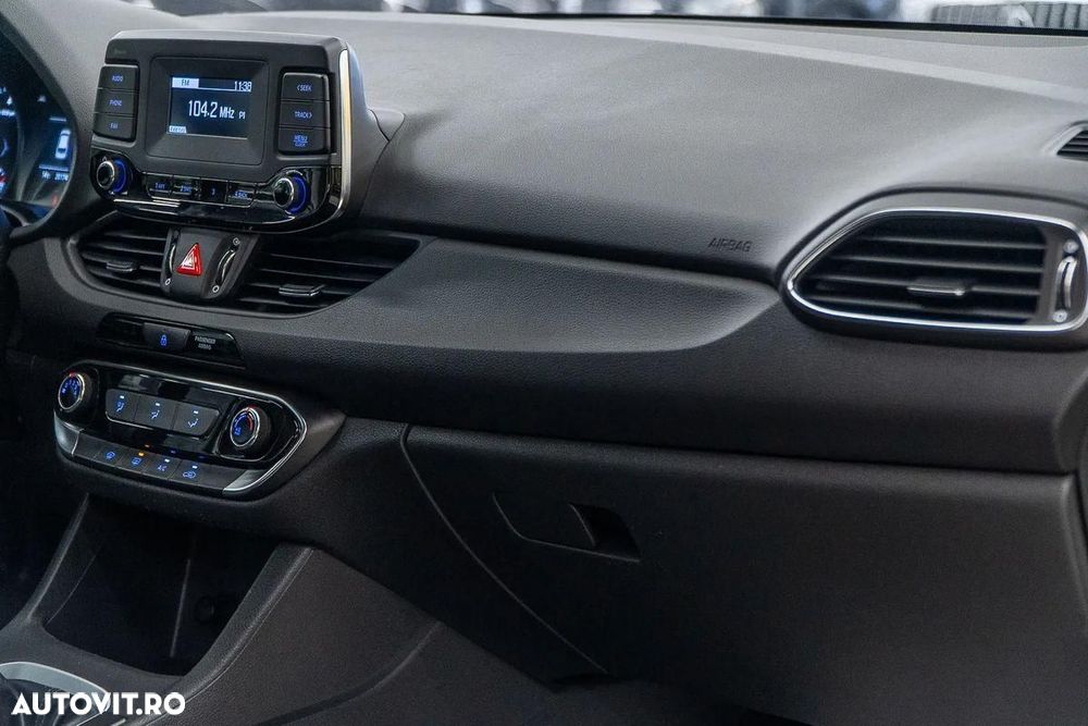 Hyundai i30 1.5 110CP 5DR M/T Comfort - 28