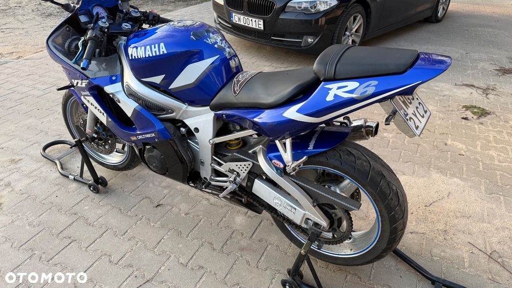 Yamaha R6 - 19