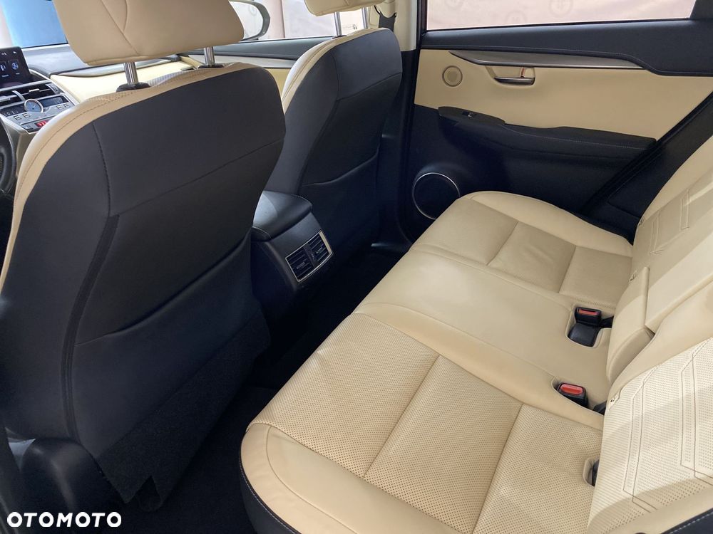 Lexus NX 300h Comfort AWD - 12