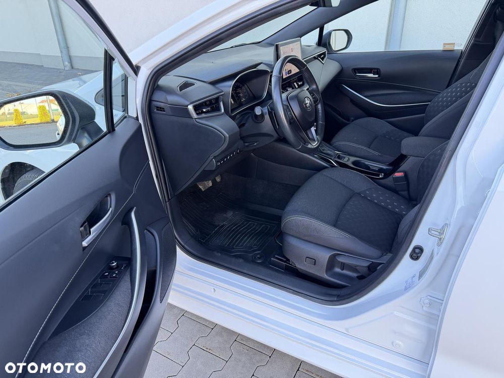 Toyota Corolla 2.0 Hybrid Comfort - 23