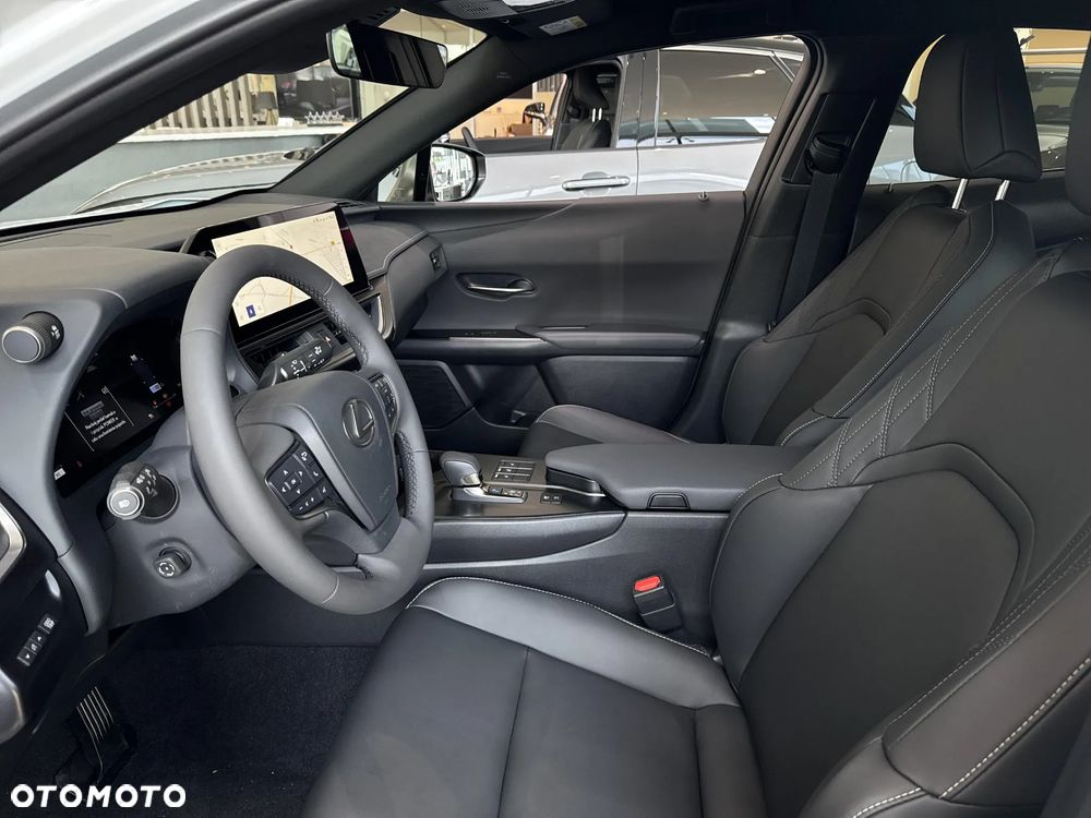 Lexus UX - 15