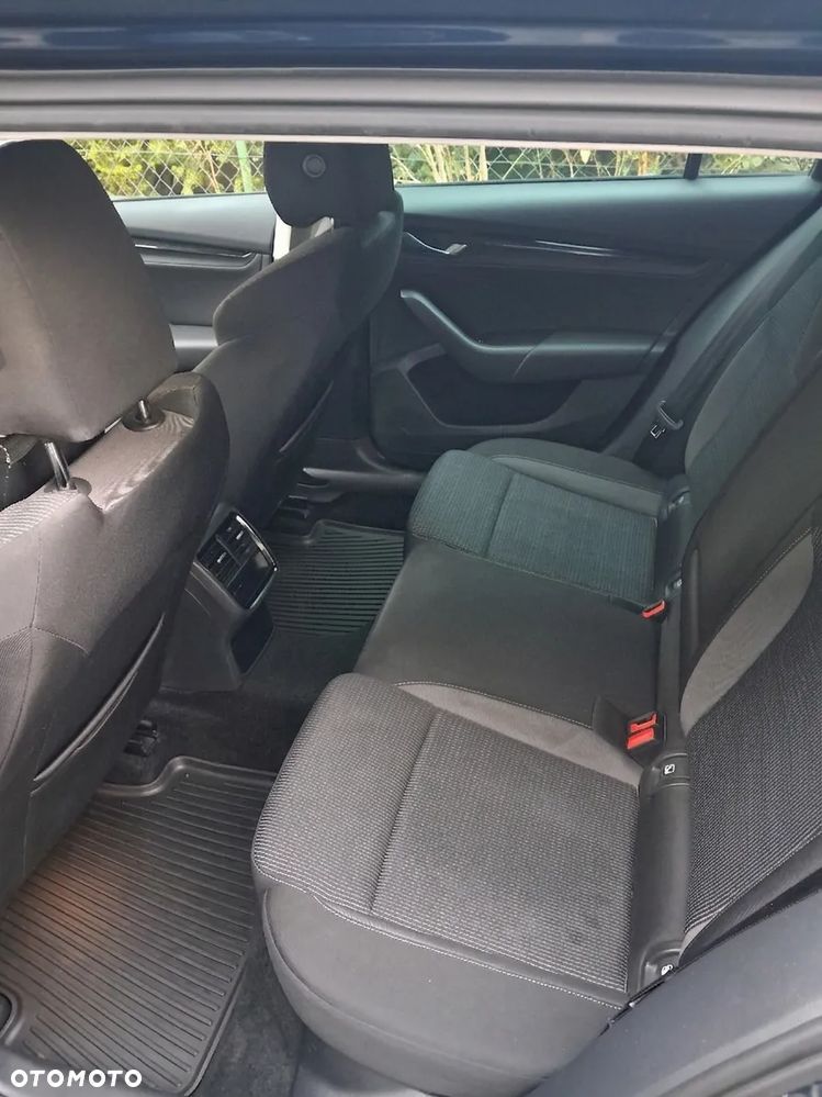 Skoda Octavia 1.5 TSI ACT Ambition - 8
