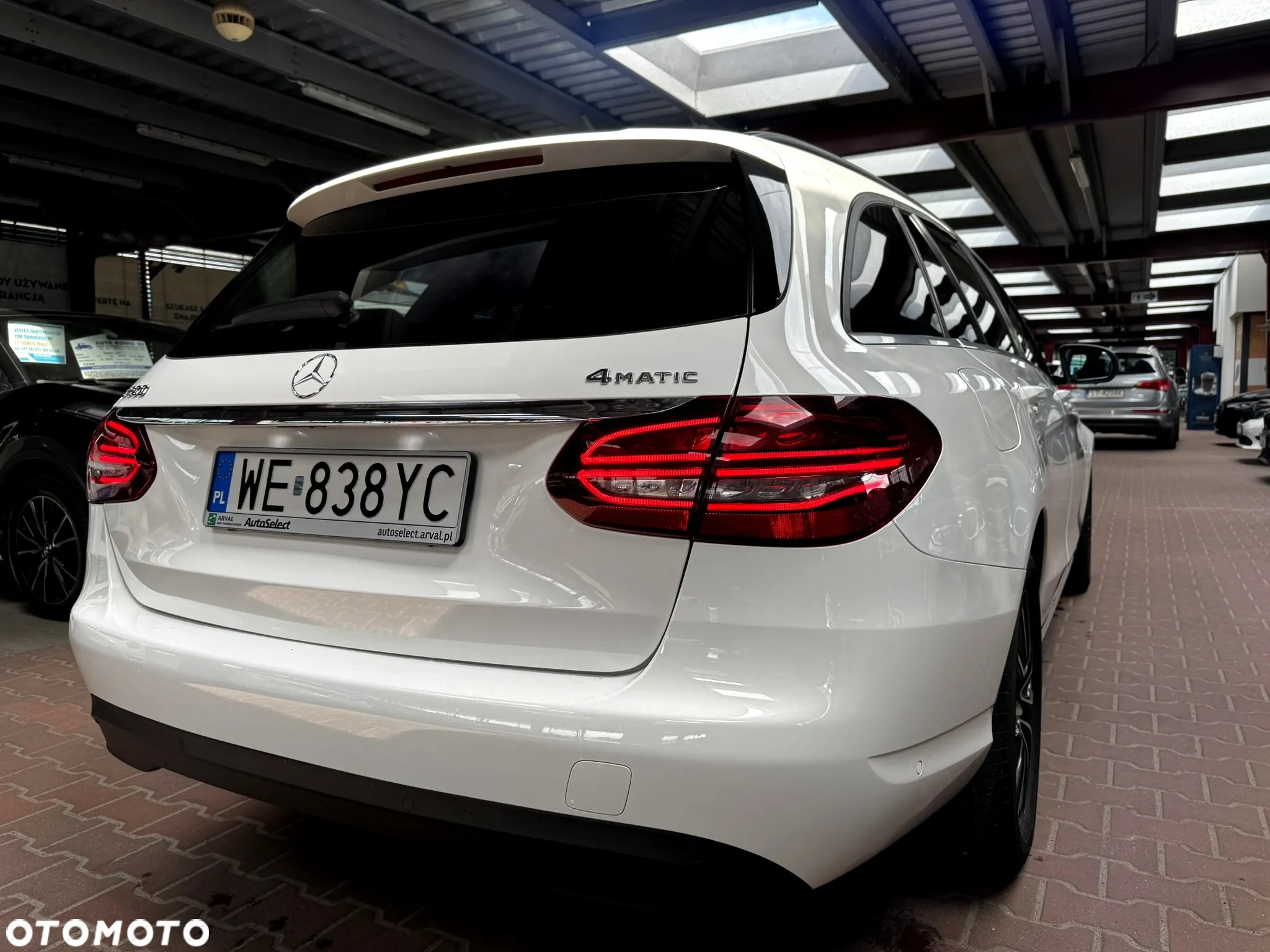 Mercedes-Benz Klasa C 200 4MATIC 9G-TRONIC - 10