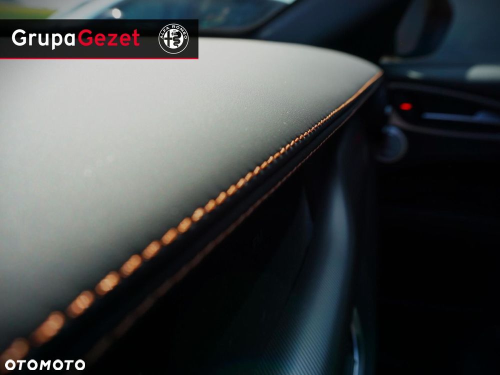 Alfa Romeo Stelvio - 8