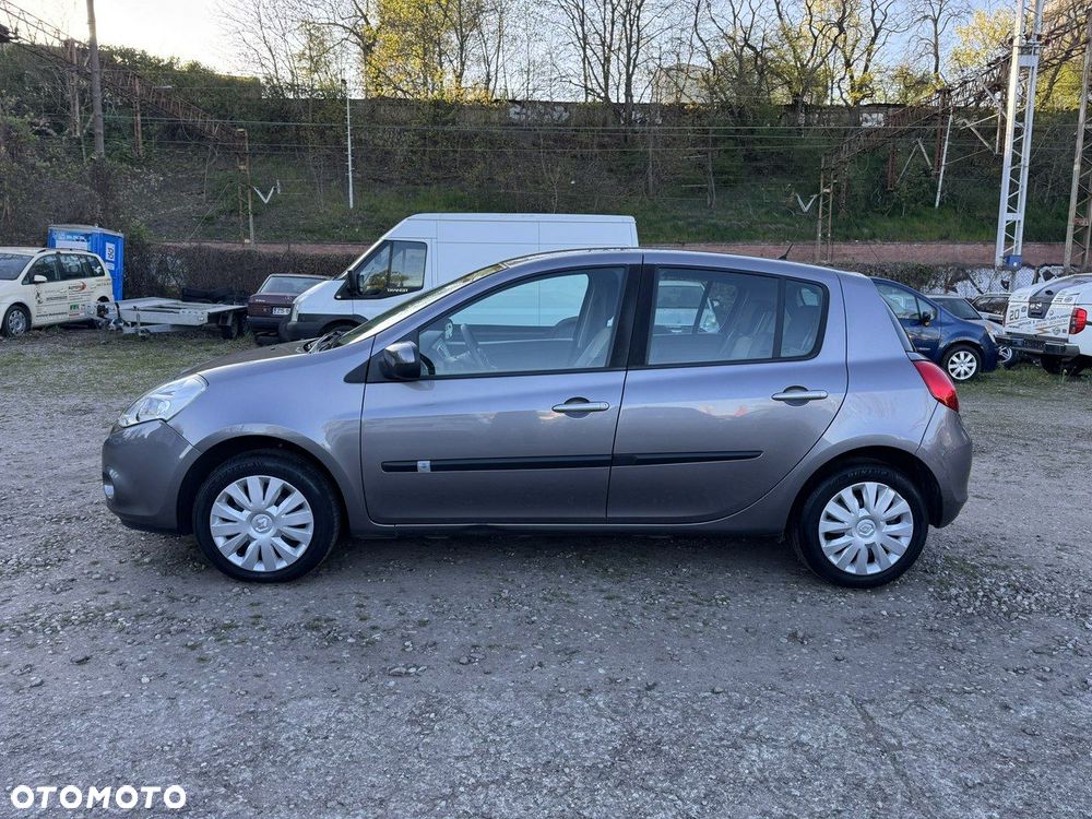 Renault Clio - 6